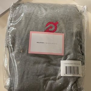 NEW Peloton Robe - L/XL
